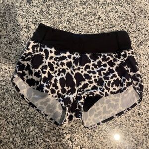 Outdoor voices hudson short